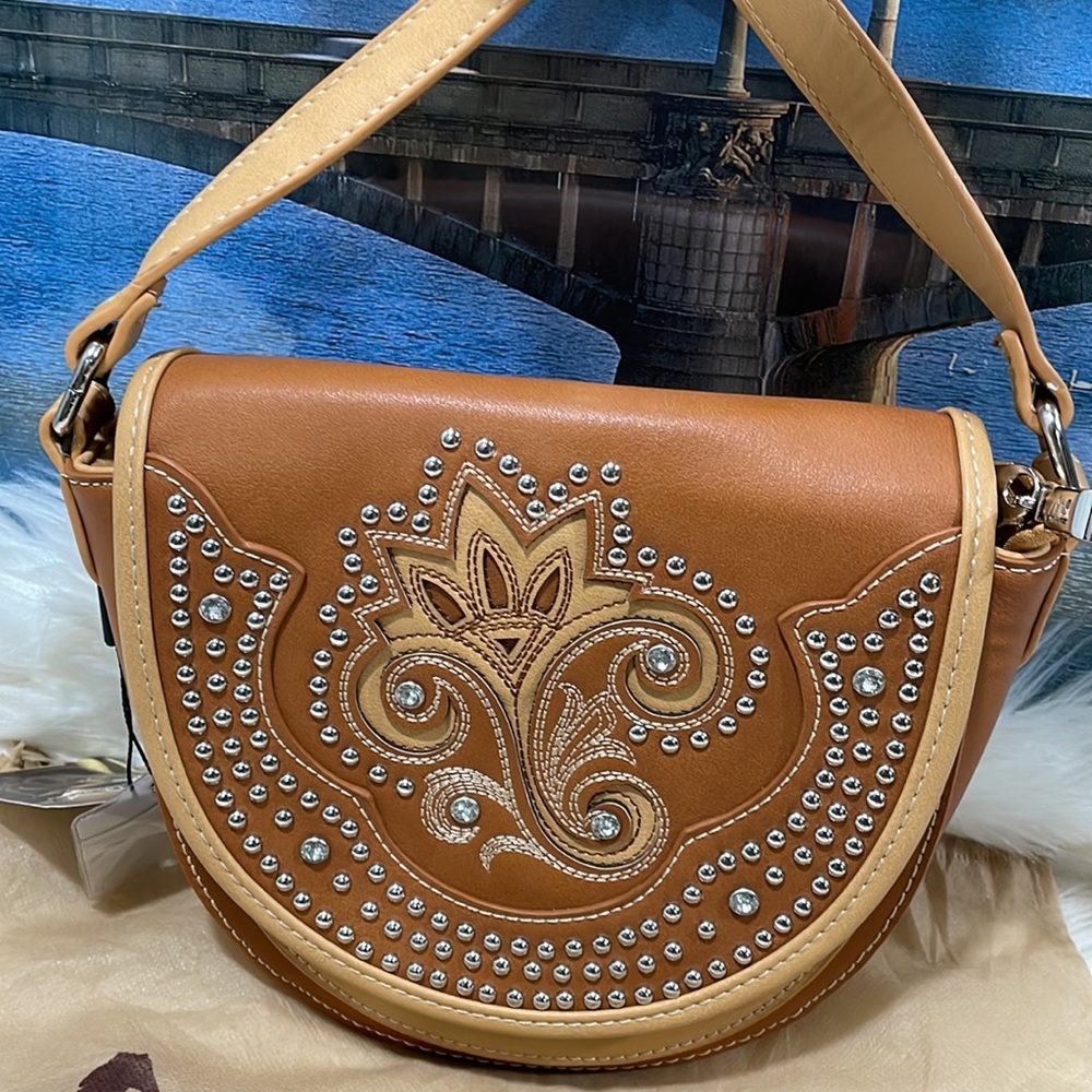 Montana West Crossbody Bag - Picture 2 of 6